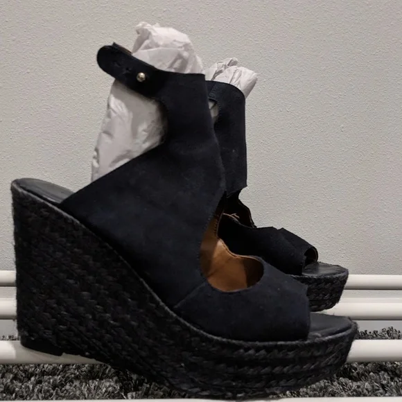 Zara | Shoes | Zara Raffia Wedge | Poshmark NWT ZARA raffia wedge platform slides 9.5 main image 0